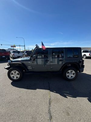 2007 Jeep Wrangler Unlimited Sahara photo 2