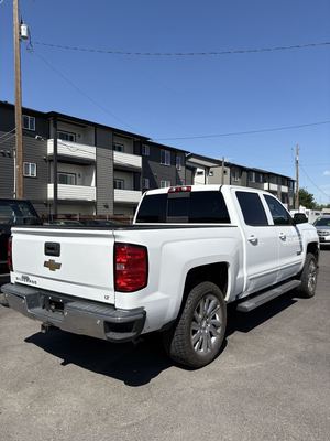 2017 Chevrolet Silverado 1500 LT Crew Cab photo 5
