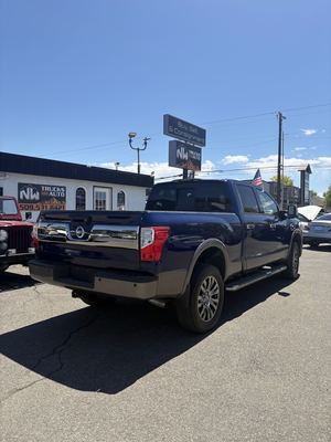 2016 Nissan Titan XD Platinum Reserve photo 5