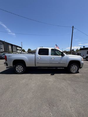 2014 GMC Sierra 2500HD SLT Crew Cab photo 6
