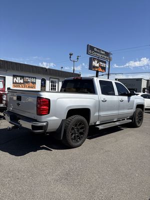 2016 Chevrolet Silverado 1500 LT Crew Cab photo 4