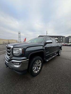 2018 GMC Sierra 1500 SLT Crew Cab photo 1