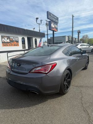 2015 Hyundai Genesis Coupe 3.8 R-Spec photo 5